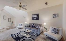 Gated Townhome With 2 Master Suites And Jetted Tub